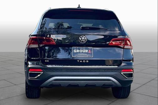Deep Black Pearl 2023 Volkswagen Taos 1.5T SE