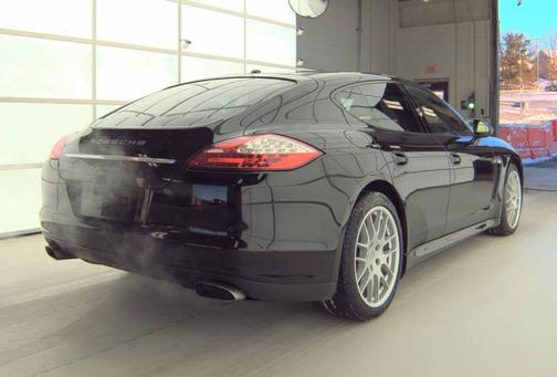 2011 Porsche Panamera 4
