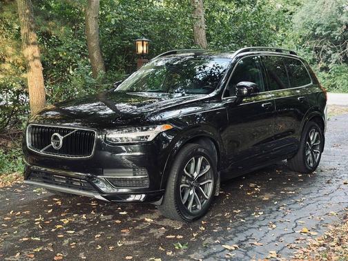 2018 Volvo XC90 T5 Momentum