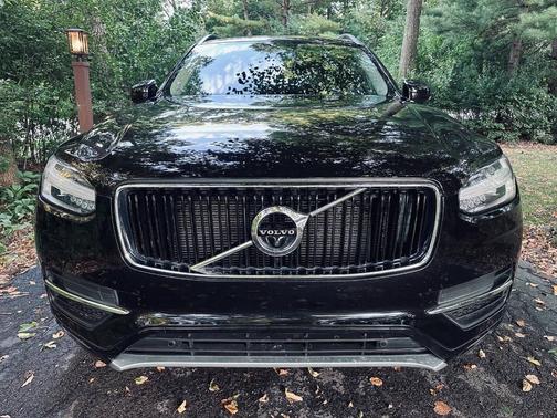 2018 Volvo XC90 T5 Momentum