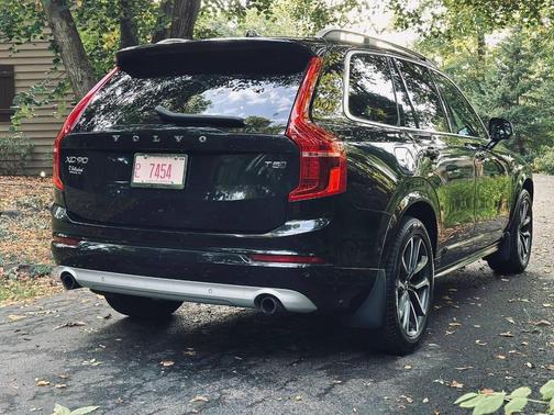 2018 Volvo XC90 T5 Momentum