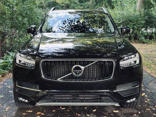 2018 Volvo XC90 T5 Momentum