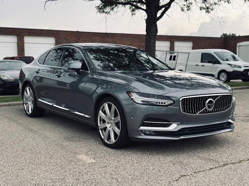 Gray 2017 Volvo S90 T6 Inscription