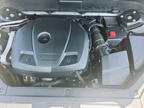 2019 Volvo XC90 T6 R-Design