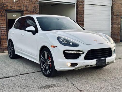 2013 Porsche Cayenne GTS