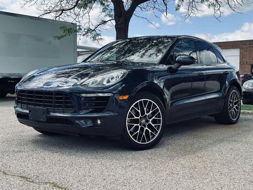 Night Blue Metallic 2018 Porsche Macan Macan Sport Edition