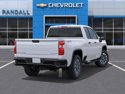 Summit White 2026 Chevrolet Silverado 2500 Custom
