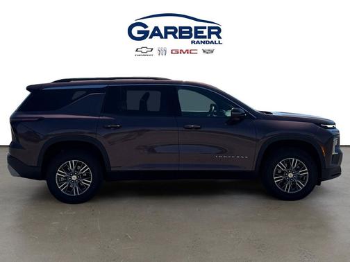 Stardust Metallic 2024 Chevrolet Traverse LT