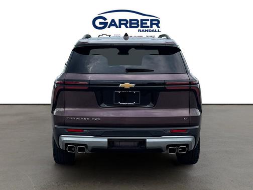 Stardust Metallic 2024 Chevrolet Traverse LT