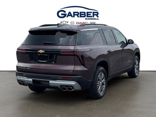 Stardust Metallic 2024 Chevrolet Traverse LT