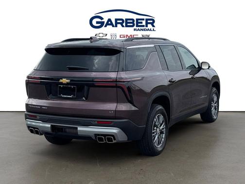 Stardust Metallic 2024 Chevrolet Traverse LT