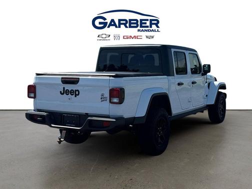 Bright White Clearcoat 2023 Jeep Gladiator Sport