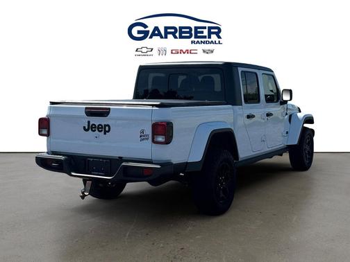 Bright White Clearcoat 2023 Jeep Gladiator Sport