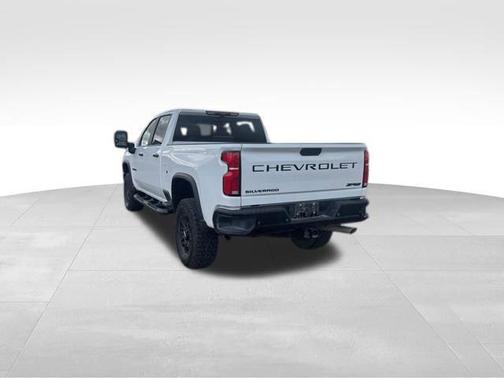 2025 Chevrolet Silverado 2500 4WD Crew Cab Standard Bed ZR2