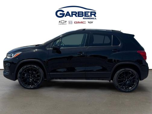 Mosaic Black Metallic 2022 Chevrolet Trax LT