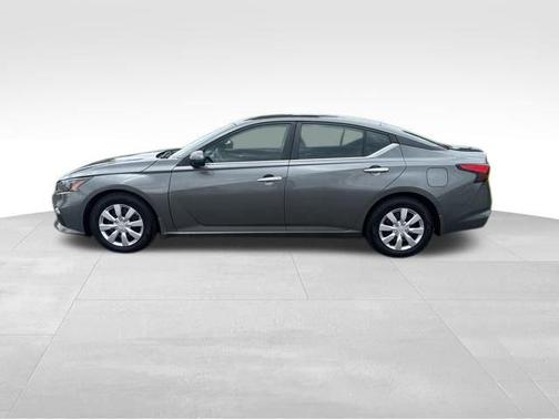 2022 Nissan Altima S FWD