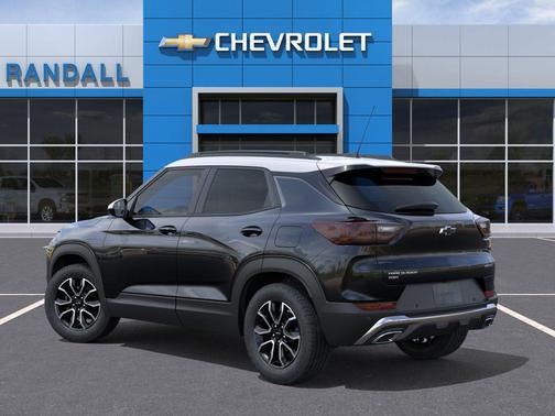 Mosaic Black Metallic 2026 Chevrolet Trailblazer ACTIV