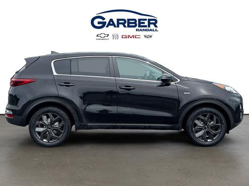 Black Cherry 2022 Kia Sportage LX