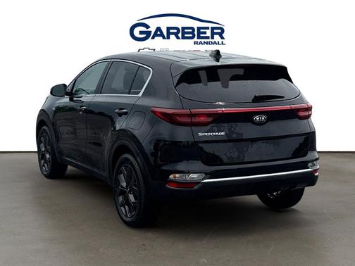 Black Cherry 2022 Kia Sportage LX