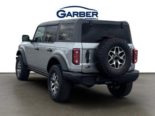 Iconic Silver Metallic 2024 Ford Bronco Badlands