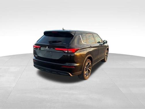 2022 Mitsubishi Outlander ES 2.5 S-AWC