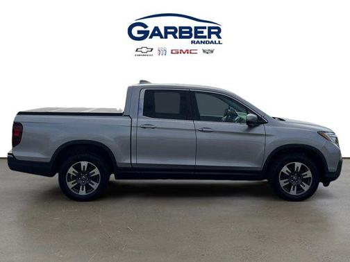 Lunar Silver Metallic 2017 Honda Ridgeline RTL