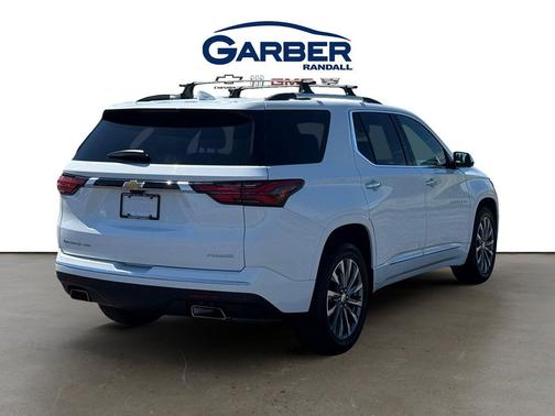 Summit White 2023 Chevrolet Traverse Premier
