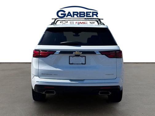 Summit White 2023 Chevrolet Traverse Premier