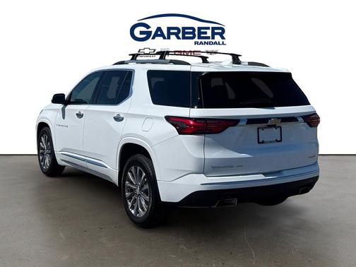 Summit White 2023 Chevrolet Traverse Premier