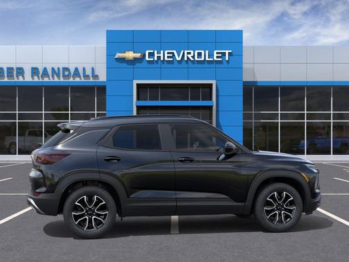Mosaic Black Metallic 2026 Chevrolet Trailblazer ACTIV
