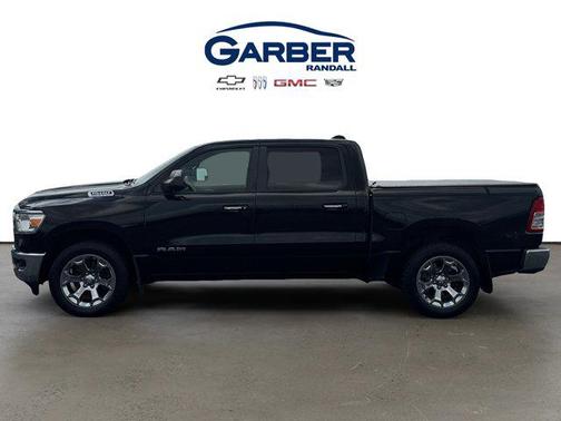 Diamond Black Crystal Pearlcoat 2019 RAM 1500 Big Horn