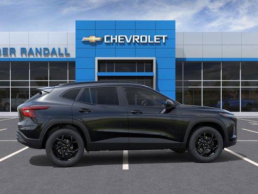 Mosaic Black Metallic 2026 Chevrolet Trax LT