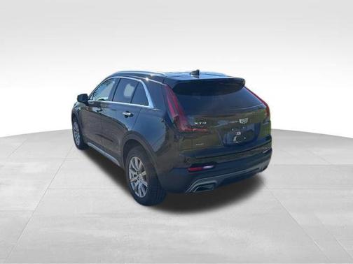 2022 Cadillac XT4 Premium Luxury