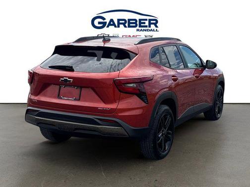 Cayenne Orange Metallic 2024 Chevrolet Trax FWD ACTIV