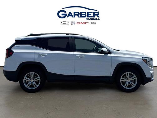 Summit White 2023 GMC Terrain SLE