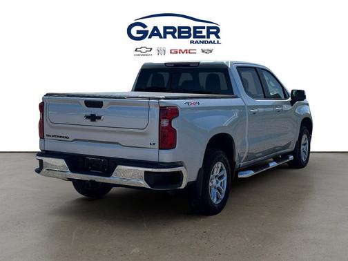 Silver Ice Metallic 2022 Chevrolet Silverado 1500 LT