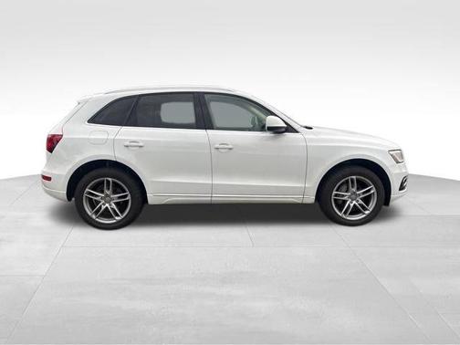 2013 Audi Q5 2.0T Premium Plus