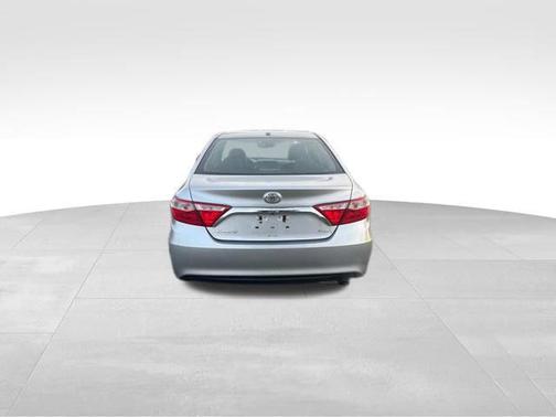 2016 Toyota Camry XLE