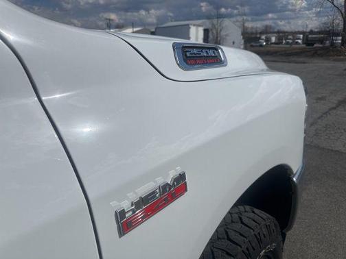 2022 RAM 2500 Tradesman Crew Cab 4x4 8' Box