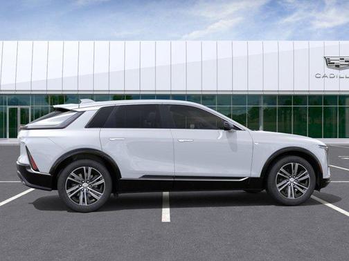 Vibrant White Tricoat 2026 Cadillac LYRIQ Luxury