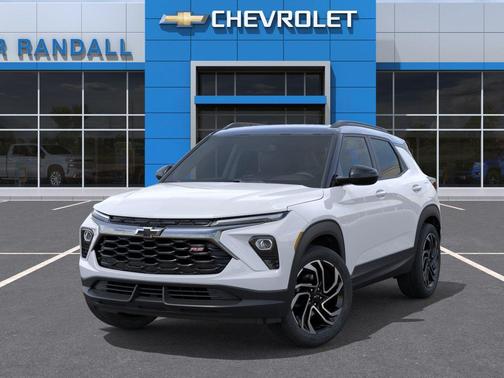 Iridescent Pearl Tricoat 2026 Chevrolet Trailblazer RS