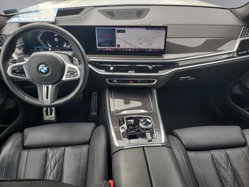 2024 BMW X7 M60i