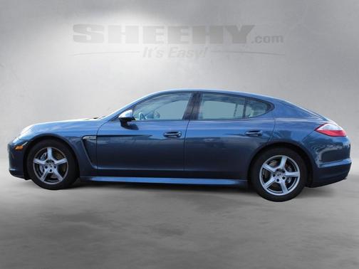 2011 Porsche Panamera 4
