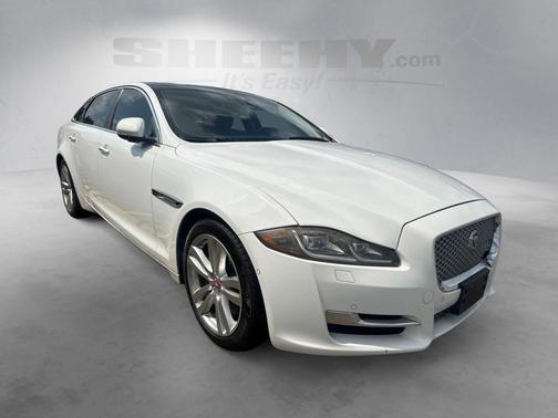 Yulong White Metallic 2018 Jaguar XJ XJL Portfolio