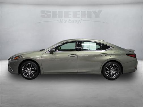 2025 Lexus ES 300h Base
