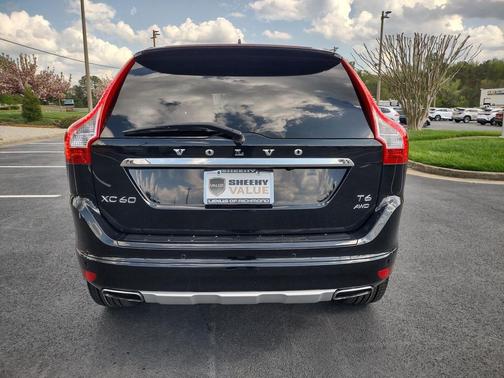 Onyx Black Metallic 2017 Volvo XC60 T6 Inscription
