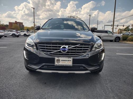 Onyx Black Metallic 2017 Volvo XC60 T6 Inscription
