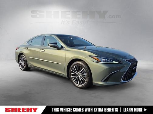 Sunlit Green 2022 Lexus ES 300h Base