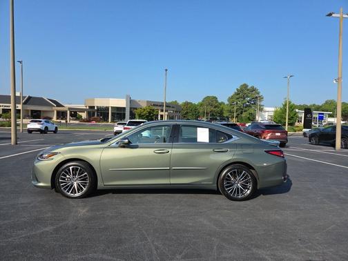 Sunlit Green 2022 Lexus ES 300h Base