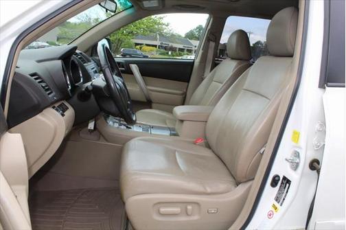 2010 Toyota Highlander SE